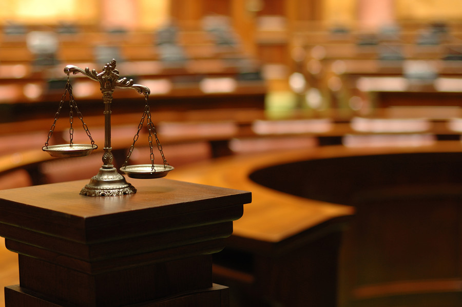 長寧區刑事律師解析：故意售賣假煙假酒的罪名認定