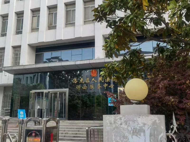 14歲的未成年人團(tuán)伙搶劫是拘留還是判刑？上海刑事訴訟律師告訴您