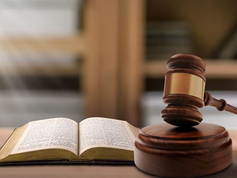 涉嫌詐騙被刑拘 找關(guān)系還是找刑事辯護律師?